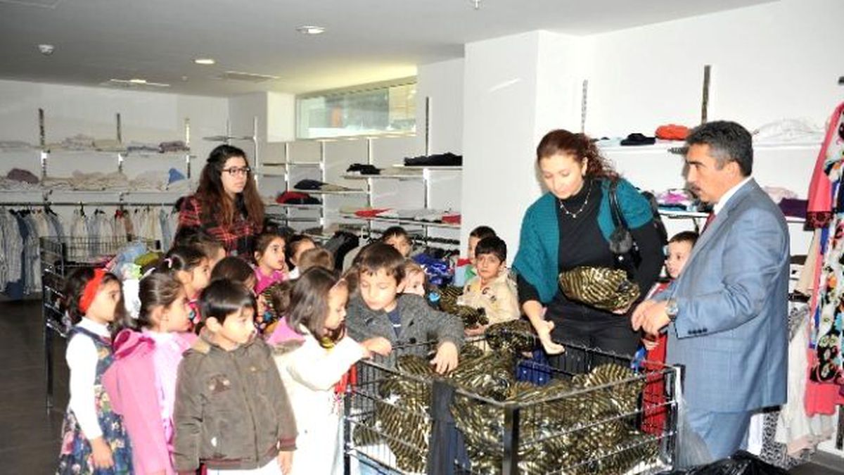 Anasınıfı Öğrencilerinden Kıyafet Yardımı