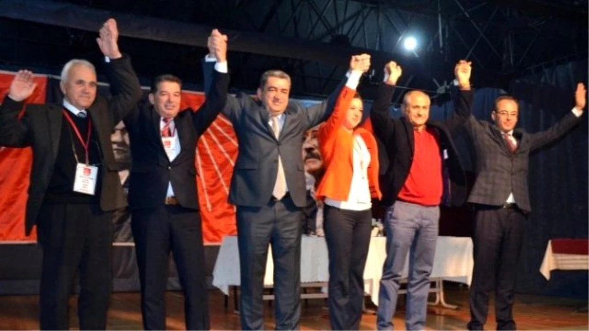 CHP Selçuk Kongresinde Başkan Hasan Uysal Güven Tazeledi