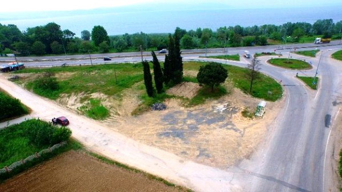 Göl Manzaralı Meydan Projesi Hızla Devam Ediyor