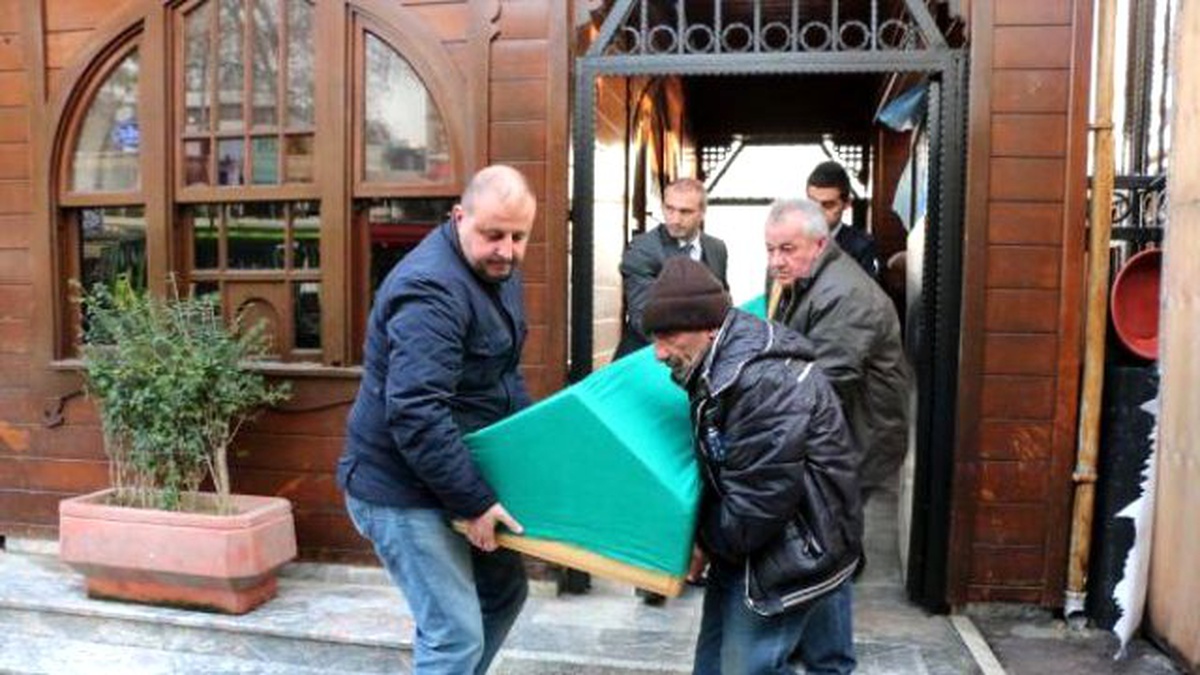 İki Köprüde 10 Dakika Arayla İki İntihar