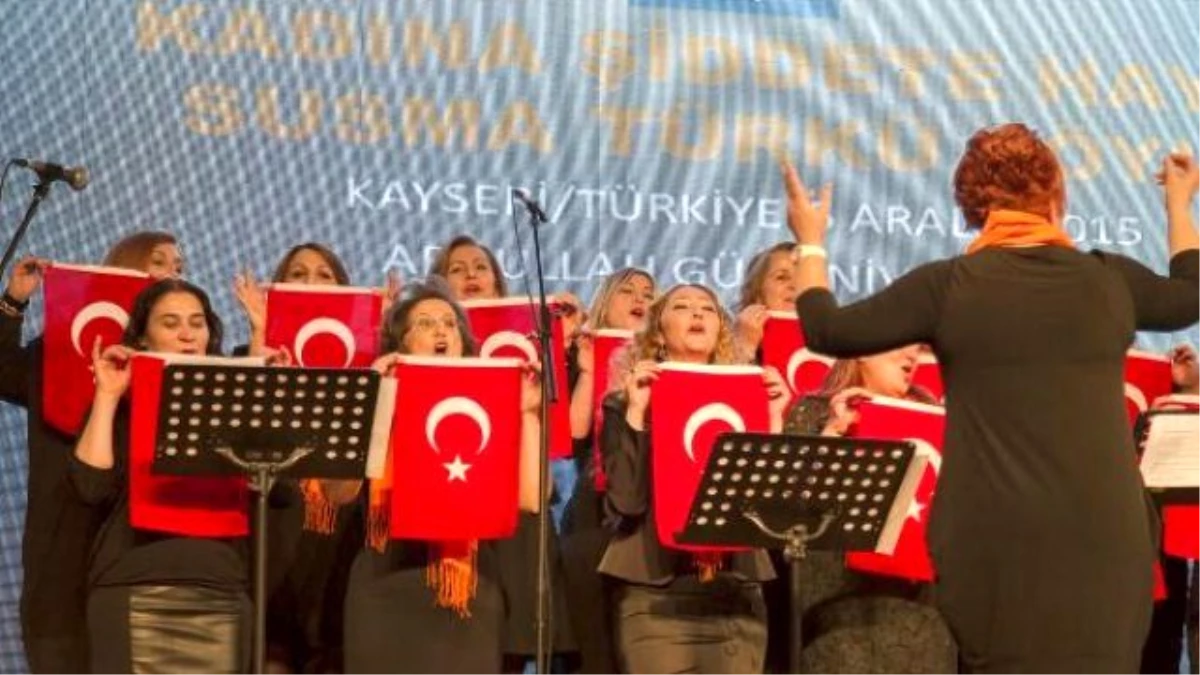 Kayseri\'de Turuncu Fularlı Kadınlar, Şiddete Karşı Türkü Söyledi