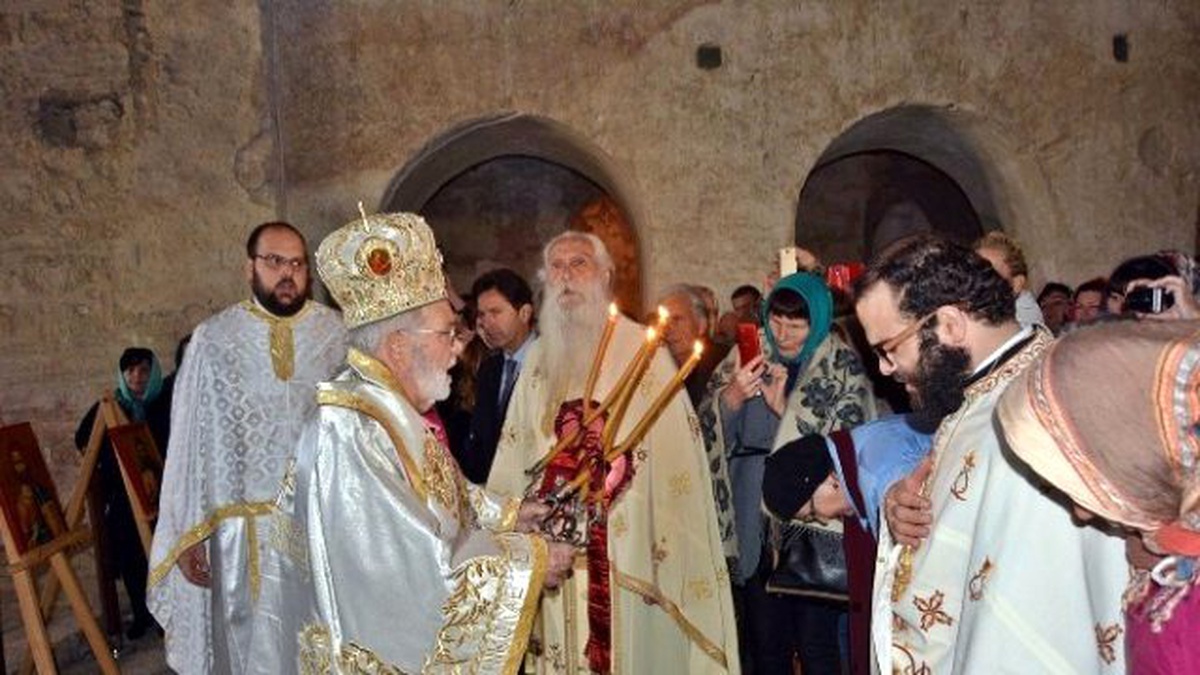 Noel Baba Ölüm Yıl Dönümünde Ayinle Anıldı