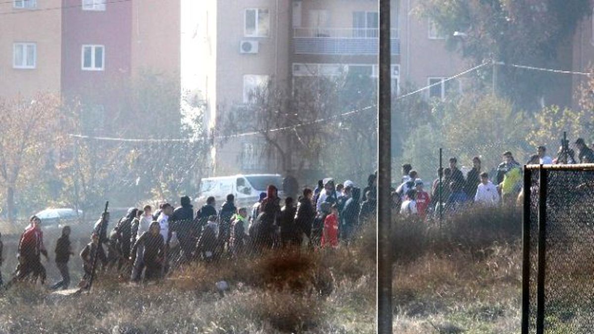 Bucaspor - Manisaspor Maçı Öncesi Taraftarlar Birbirine Girdi