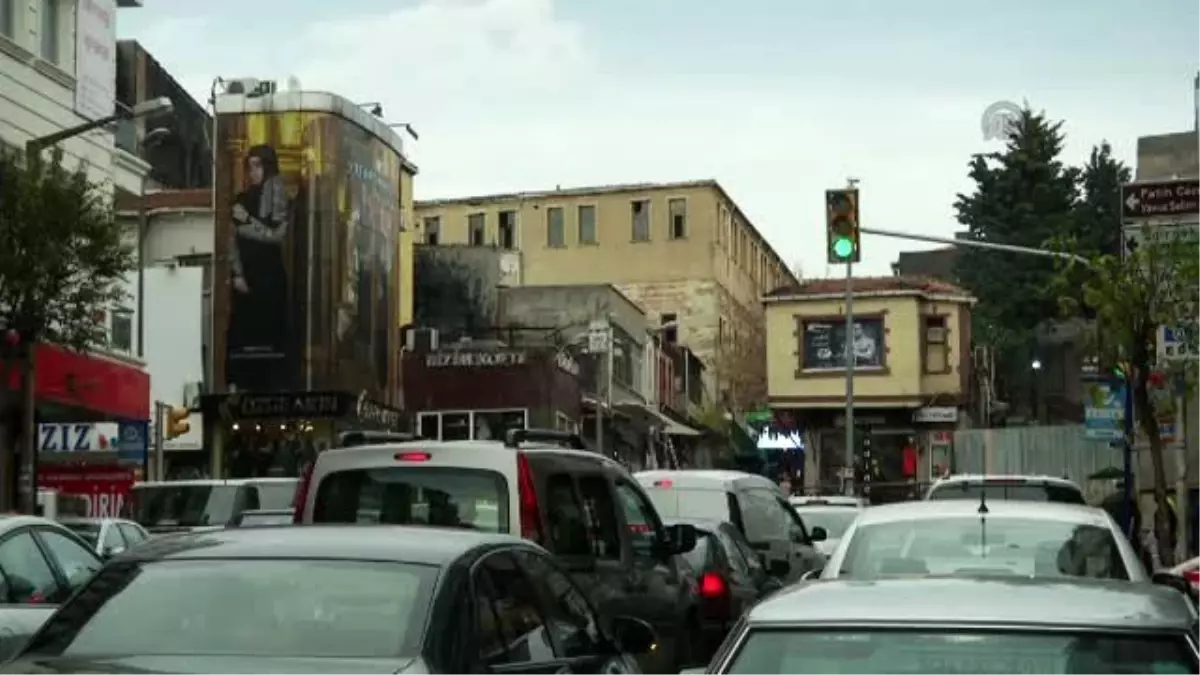 Şekerci Han İlgi Bekliyor