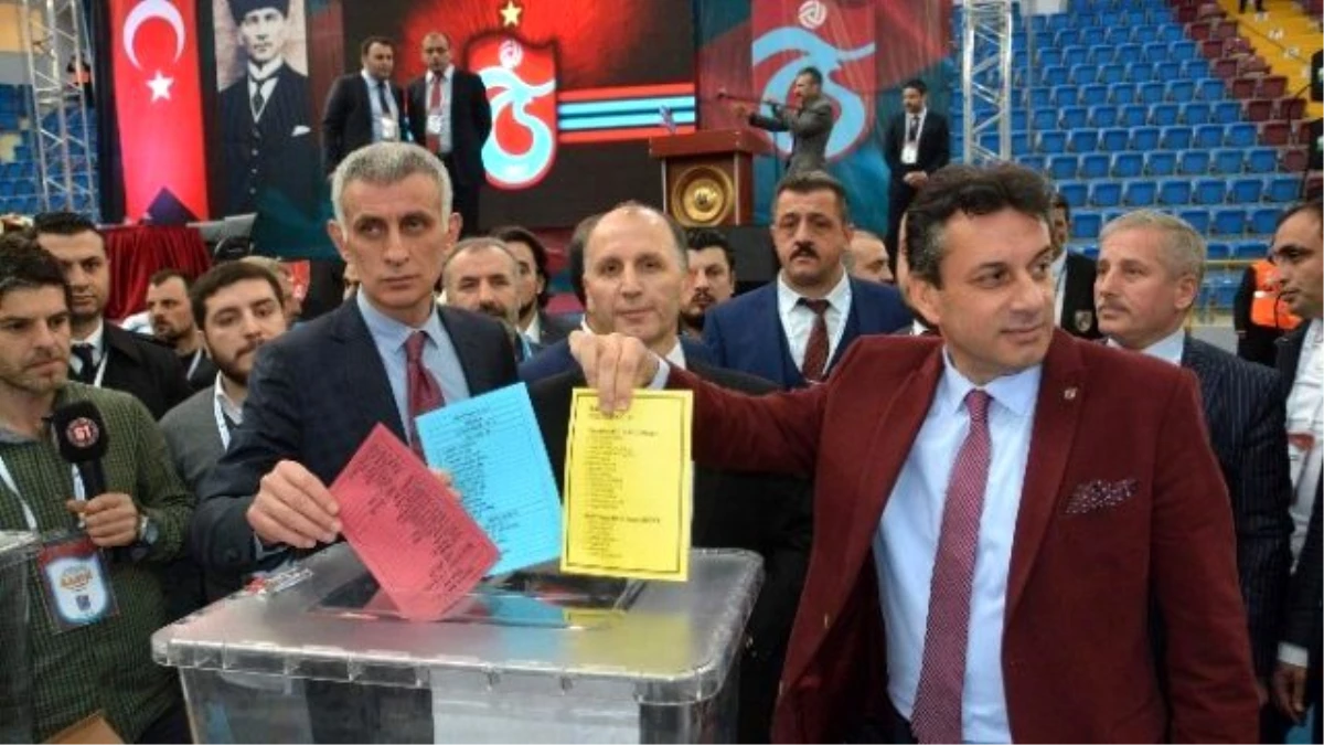 Trabzonspor 70. Olağan Genel Kurulu\'nda Oy Verme İşlemi Başladı