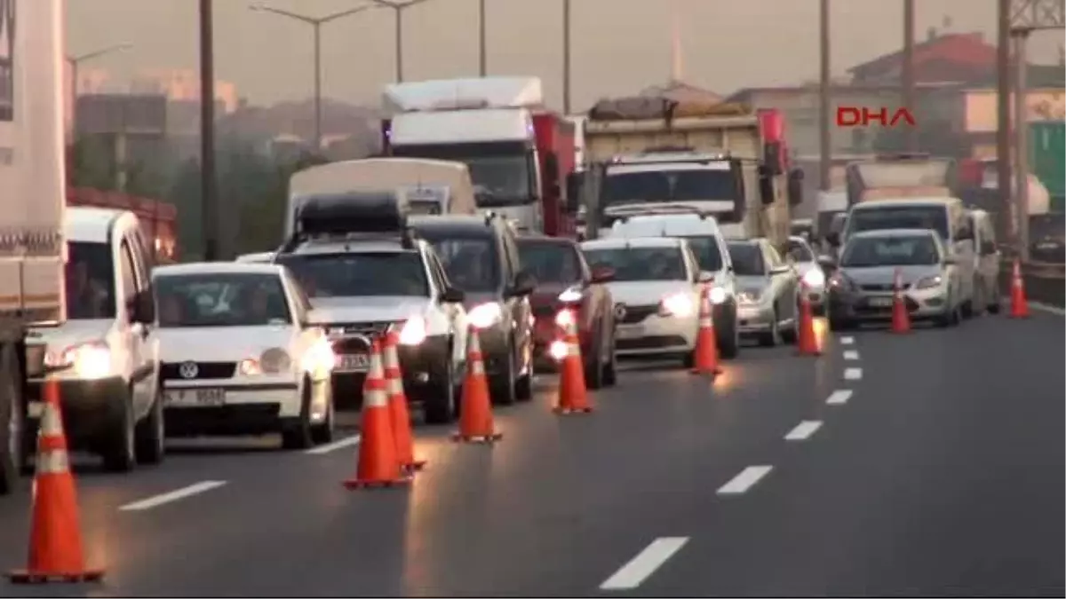 18 Ton Tomruk Yola Düştü