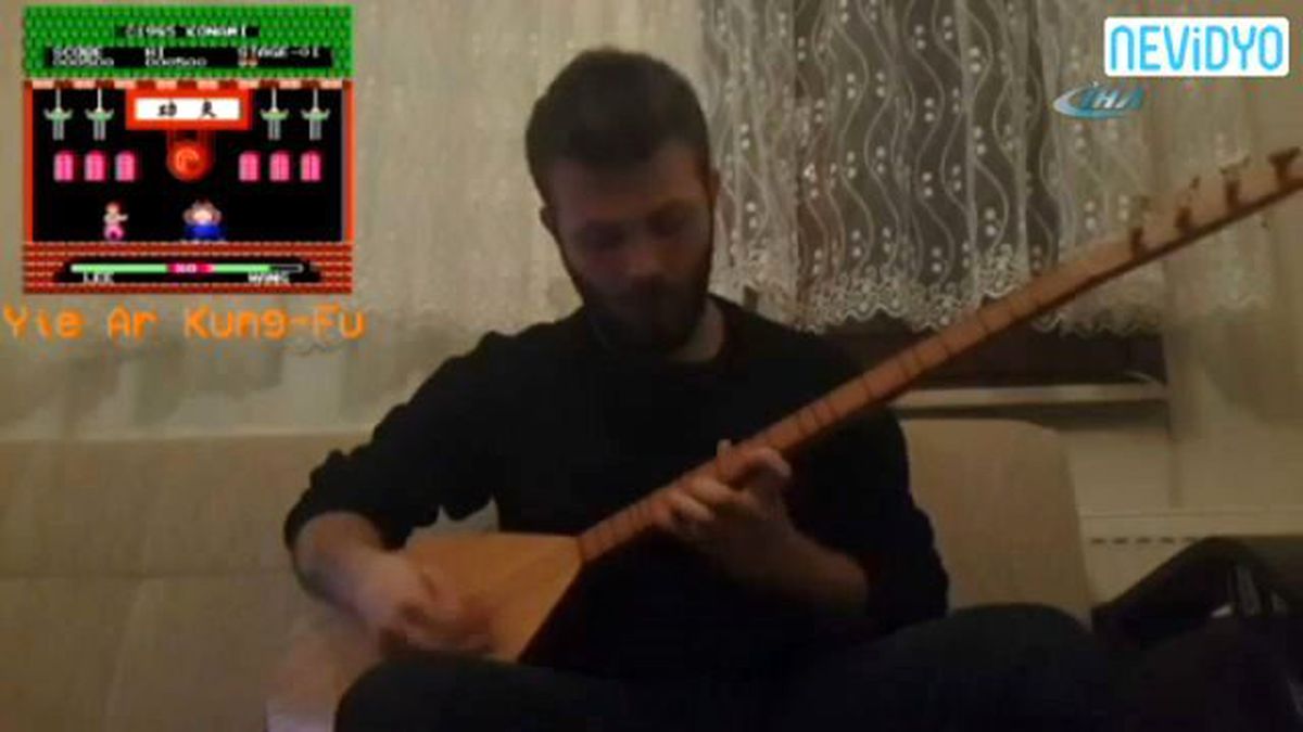 Atari Oyunlarının Müziklerini Bağlama ile Çaldı İnterneti Salladı