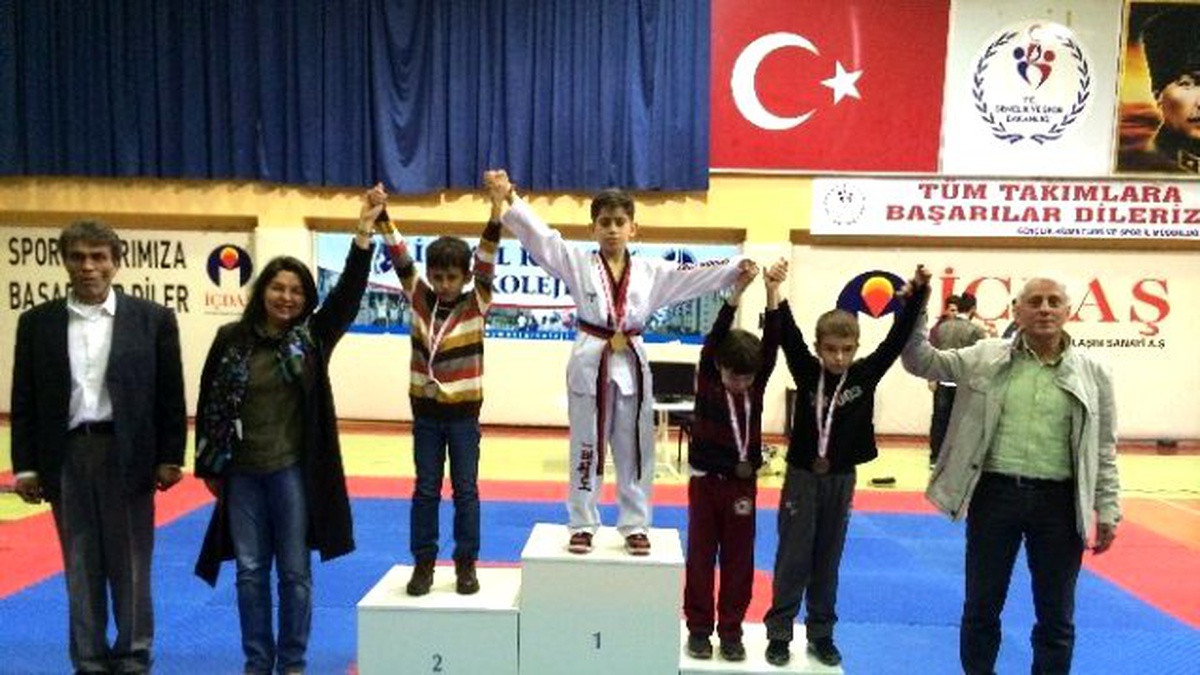 Çanakkaleli Taekwondoculardan Büyük Başarı