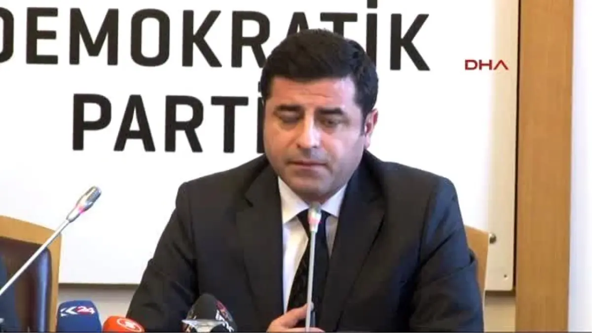 Demirtaş: Kürt Sorunun Çözümünden PKK\'nın Silahları Bırakmasını Anlıyor, Başka Hiçbir Şey Anlamıyor...