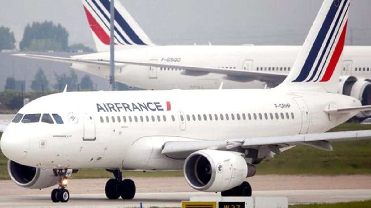 Dua Eden Müslüman Uçaktan Atıldı