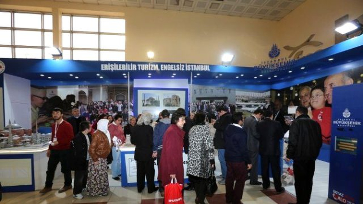Engelliler Tarihi Mekânları Dokunarak Tanıyor