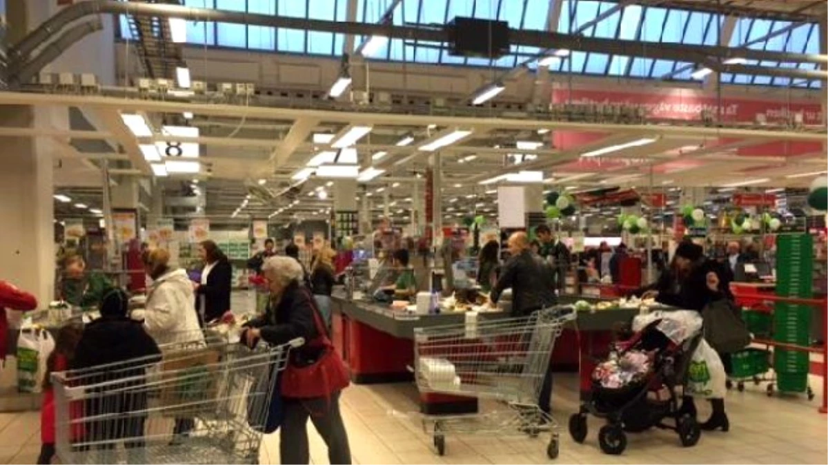 İsveç\'in Dar Gelirlilerine \'Sosyal\' Gıda Marketleri