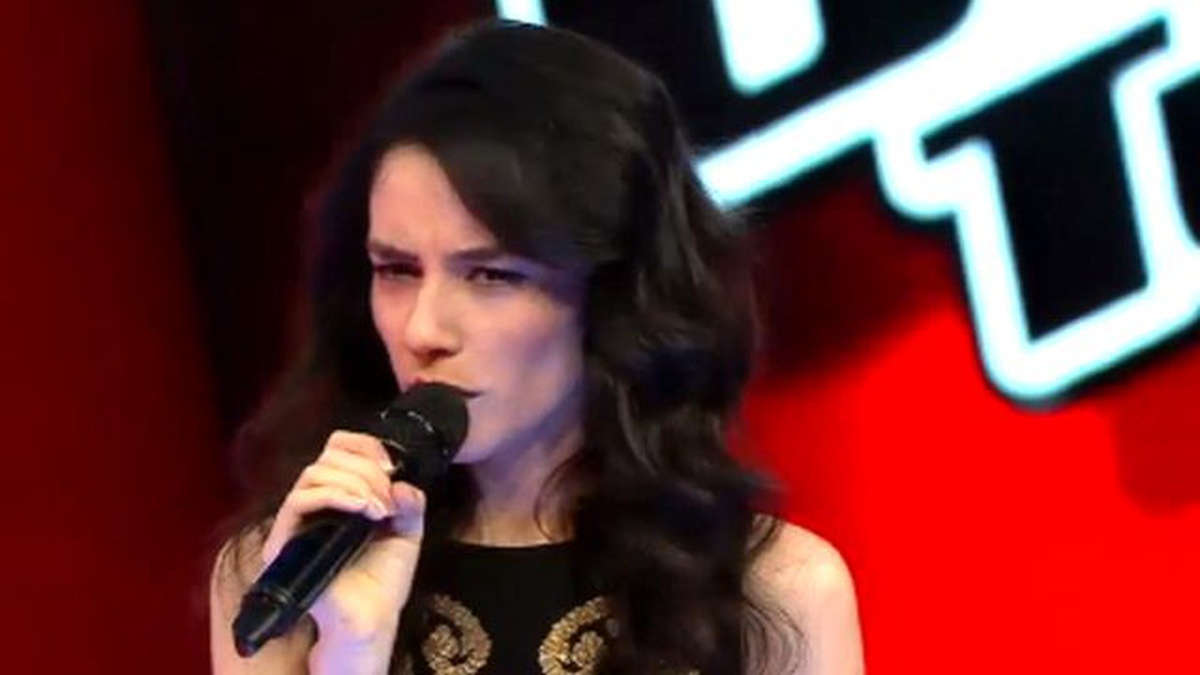 Jüri O Yarışmacının Yaşını Tahmin Etti: \'Kaç Gösteriyorum?\'