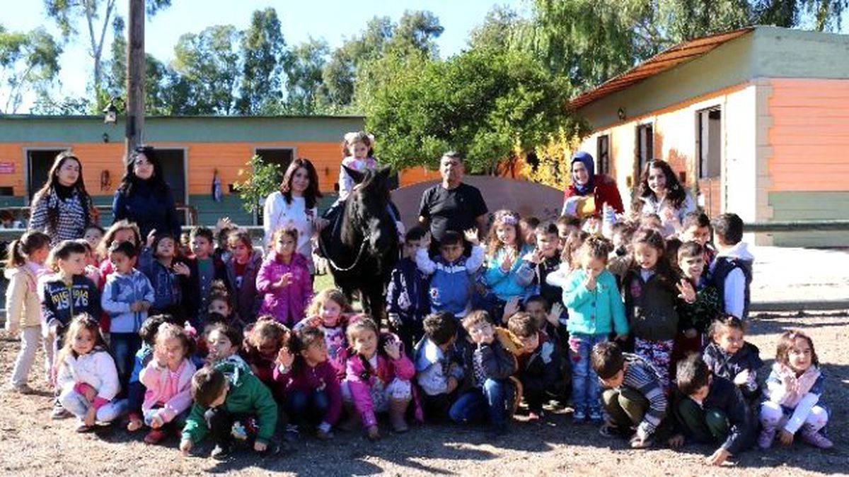Miniklerin At Binme Keyfi