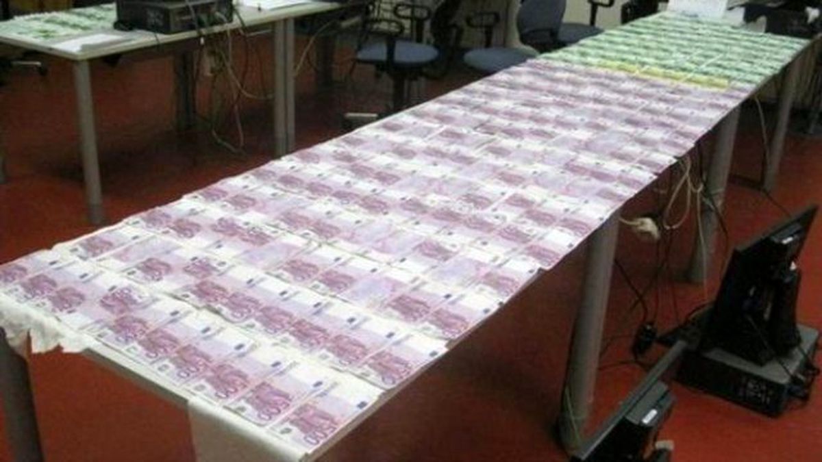 Şanslı Genç Nehirde 315 Bin Lira Buldu