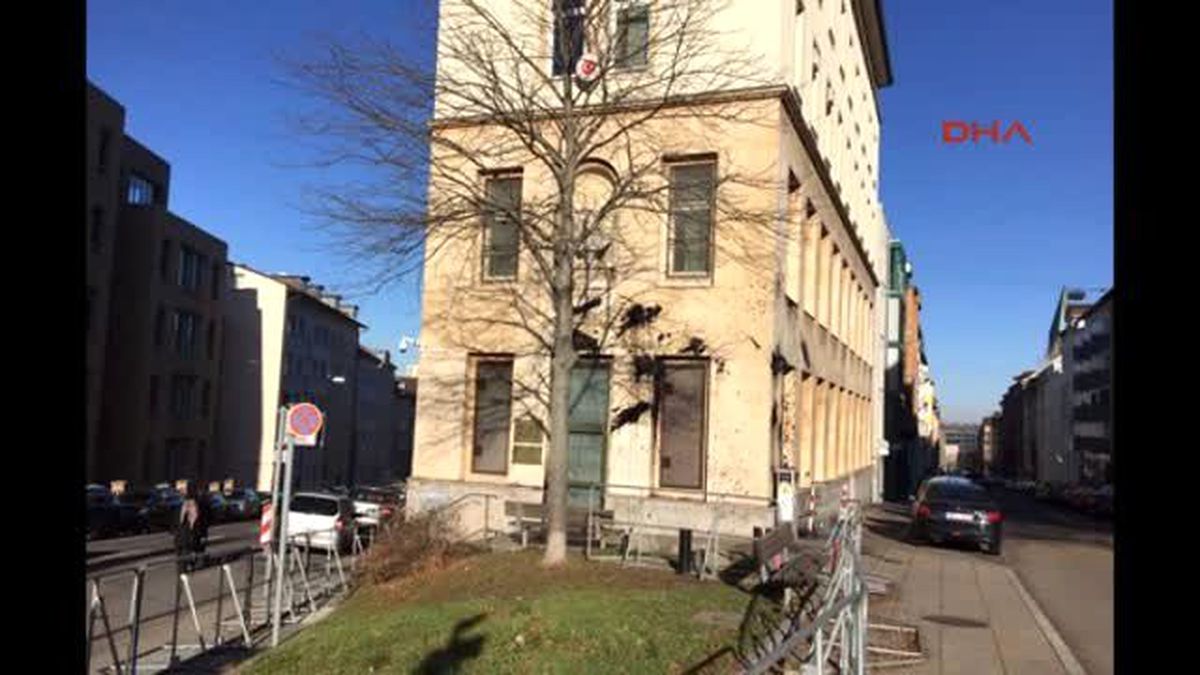 Stuttgart Başkonsolosluğuna Boyalı Saldırı