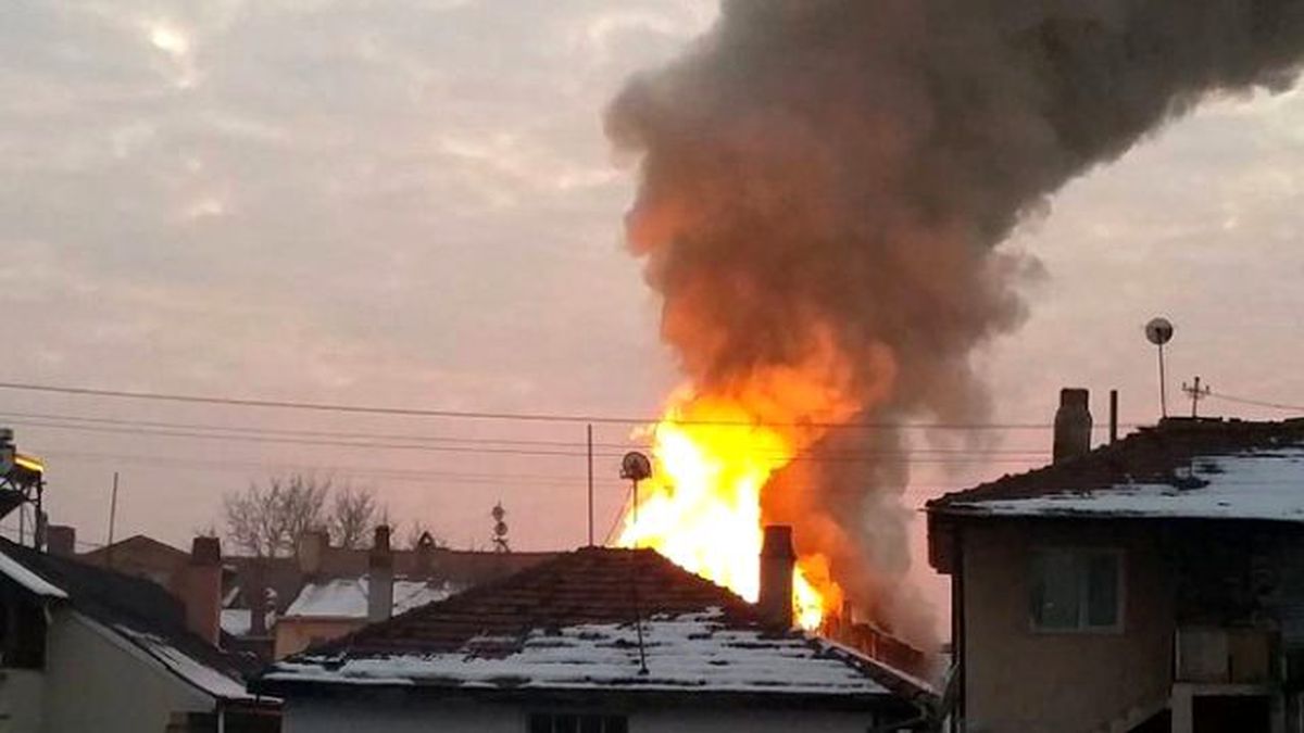 5 Kişilik Suriyeli Ailenin Yaşadığı Ev Yandı