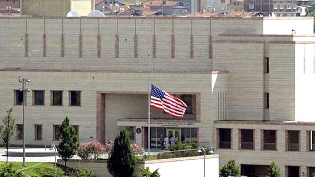 ABD İstanbul Başkonsolosluğu Çarşamba Günü Hizmet Vermeyecek