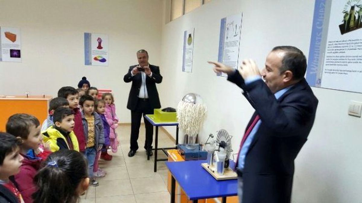 Ana Kucağından İlim Ocağına