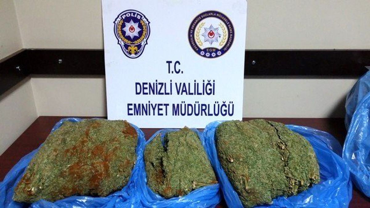 Denizli\'de 9 Kilogram Esrar Maddesi Ele Geçirildi