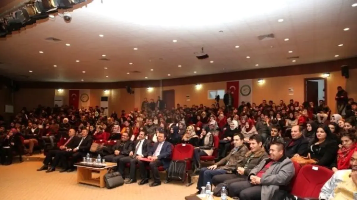 Iğdır\'da "Gençlik ve Medya" Konulu Konferans