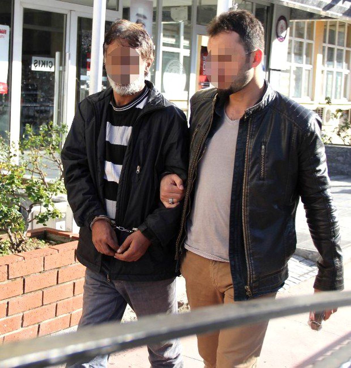 İki Çuval Odun Karşılığı Bonzai Sattı