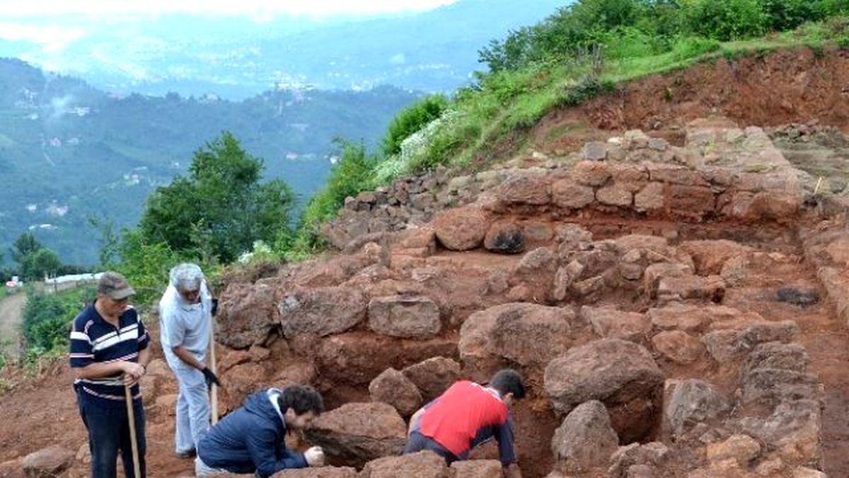 'Kral Hazinesi'nin Peşine Düşen Definecilerin Aramaları Boşa Gitti