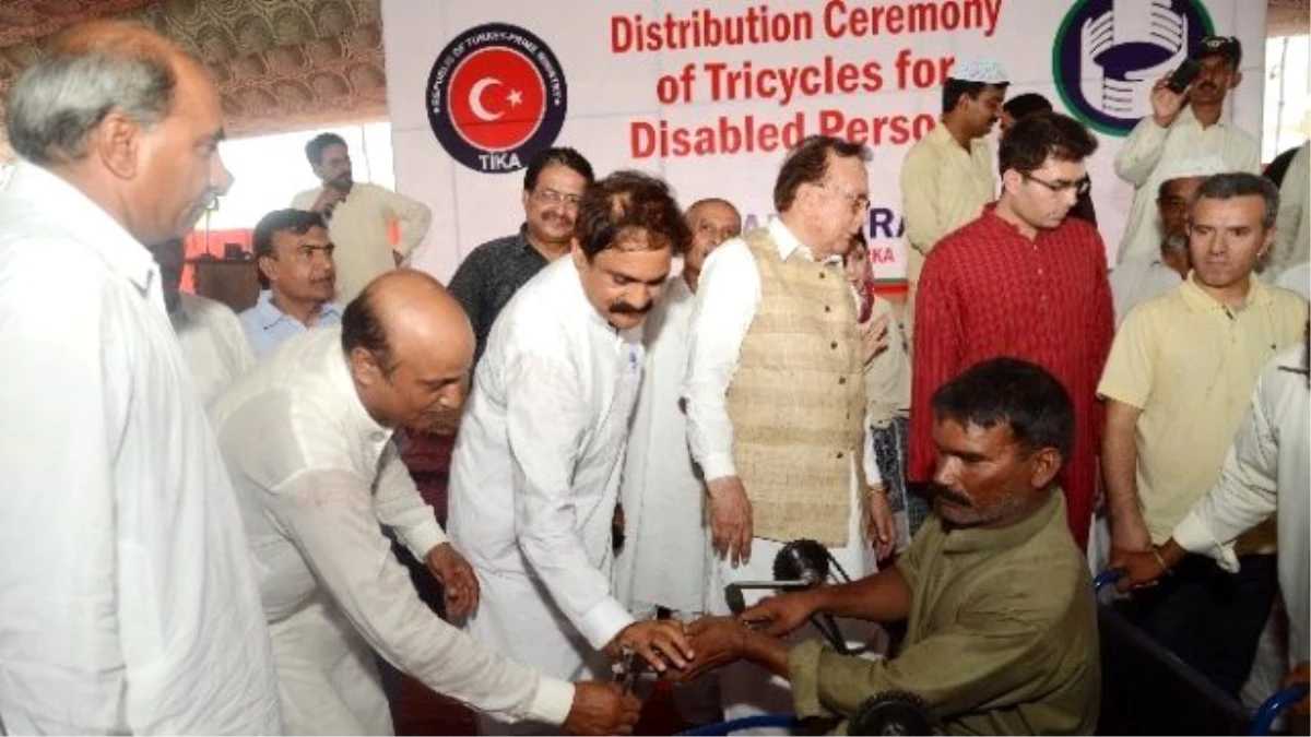 Pakistan\'da Engeller Tika ile Aşılıyor