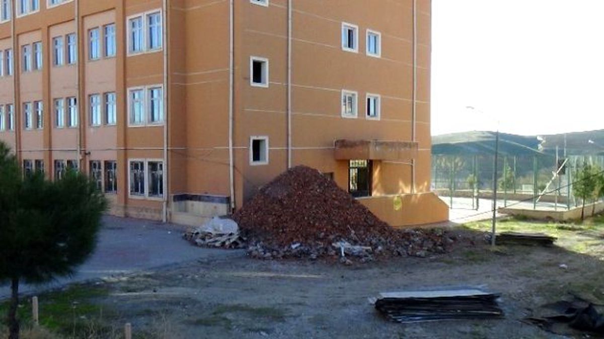 Silvan\'da Okullar Onarılıyor