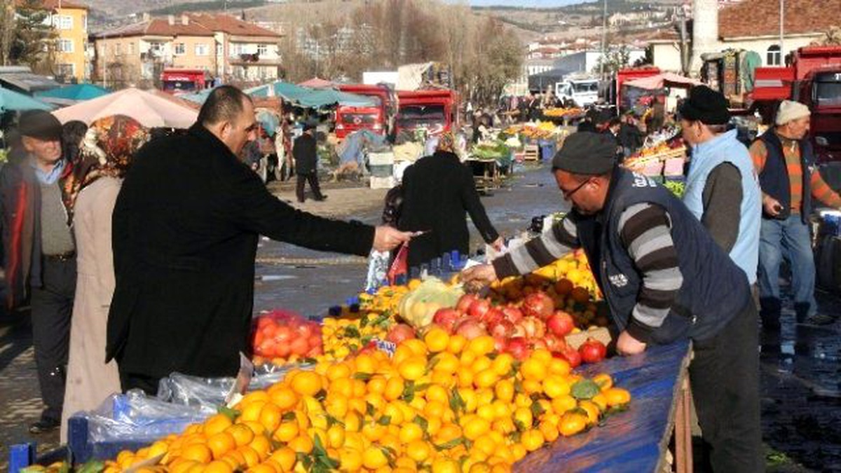 Yozgatlı Pazarcılar: "Rusya Krizinin Meyve ve Sebzede İç Piyasaya Etkisi Olmadı"