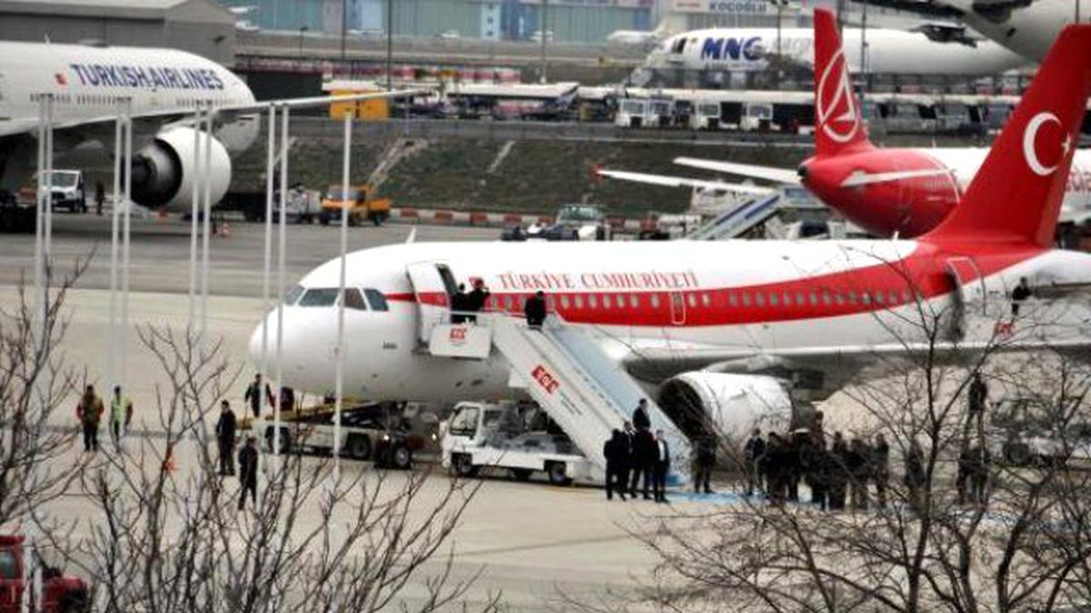 Başbakan Davutoğlu İstanbul\'da