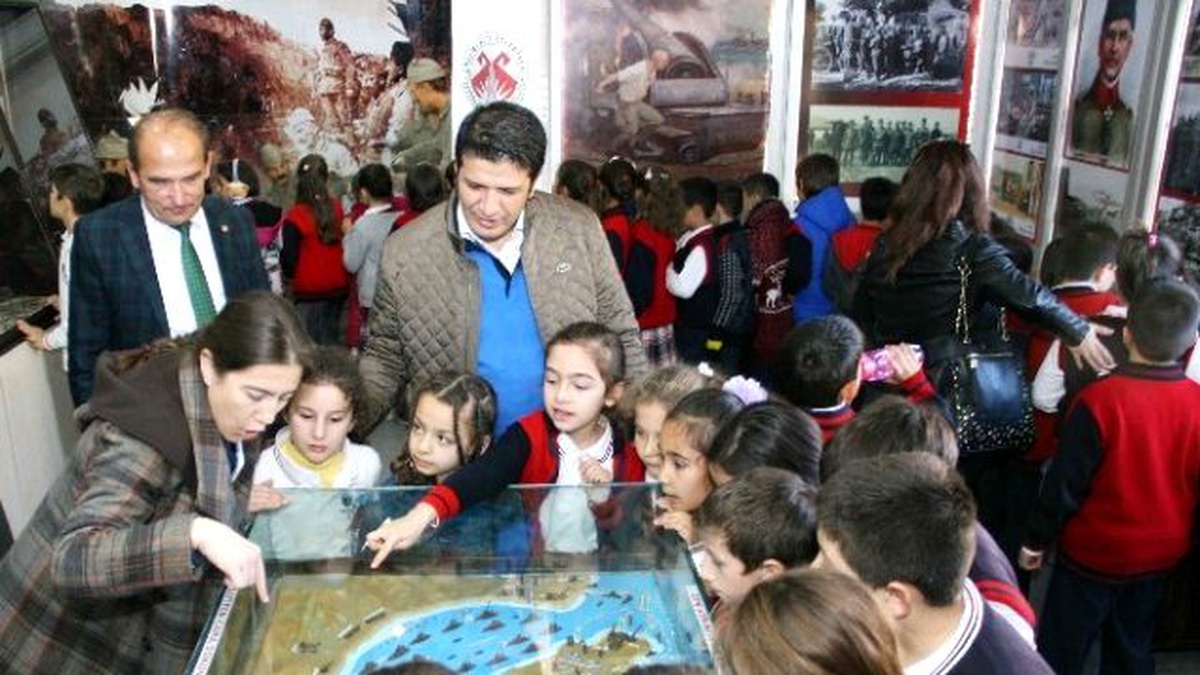 Çanakkale Ruhu Döşemealtı\'nda Yaşatıldı