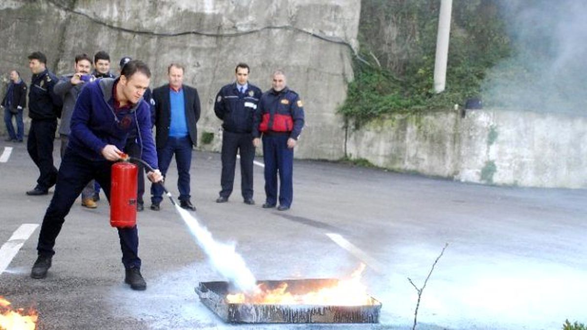 Emniyet Müdürlüğü\'nden Yangın Tatbikatı