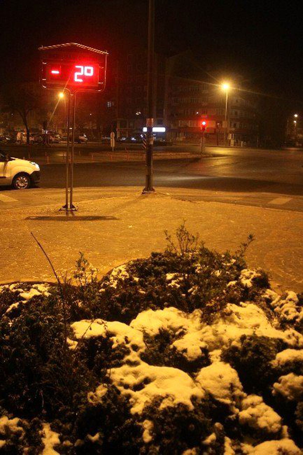 Kayseri\'de Gece Saatlerinde Termometreler Eksilere Düşüyor