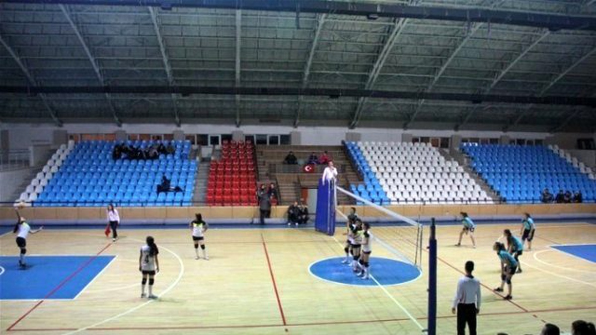 Kulüpler Voleybol Müsabakaları Başladı