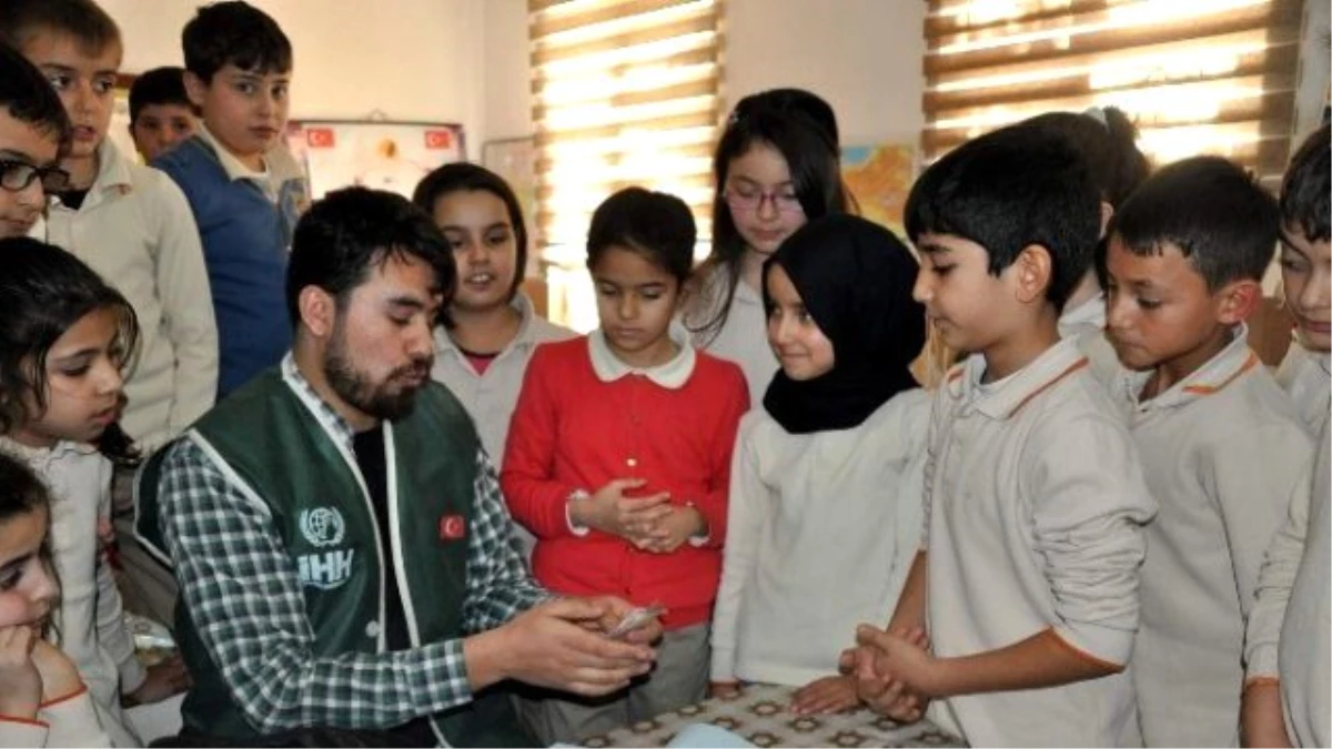 Parası Olmayan Öğrenci Türkmenlere Dua Gönderdi