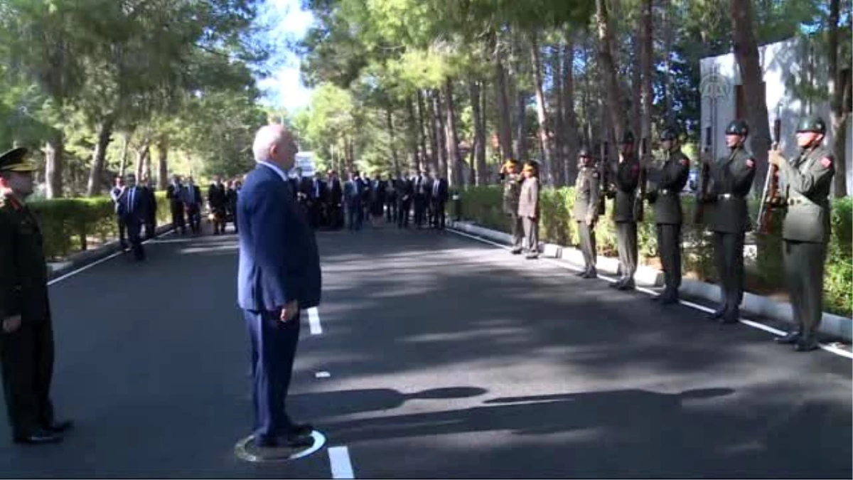 TBMM Başkanı Kahraman, Kıbrıs Türk Barış Kuvvetleri Komutanlığını Ziyaret Etti