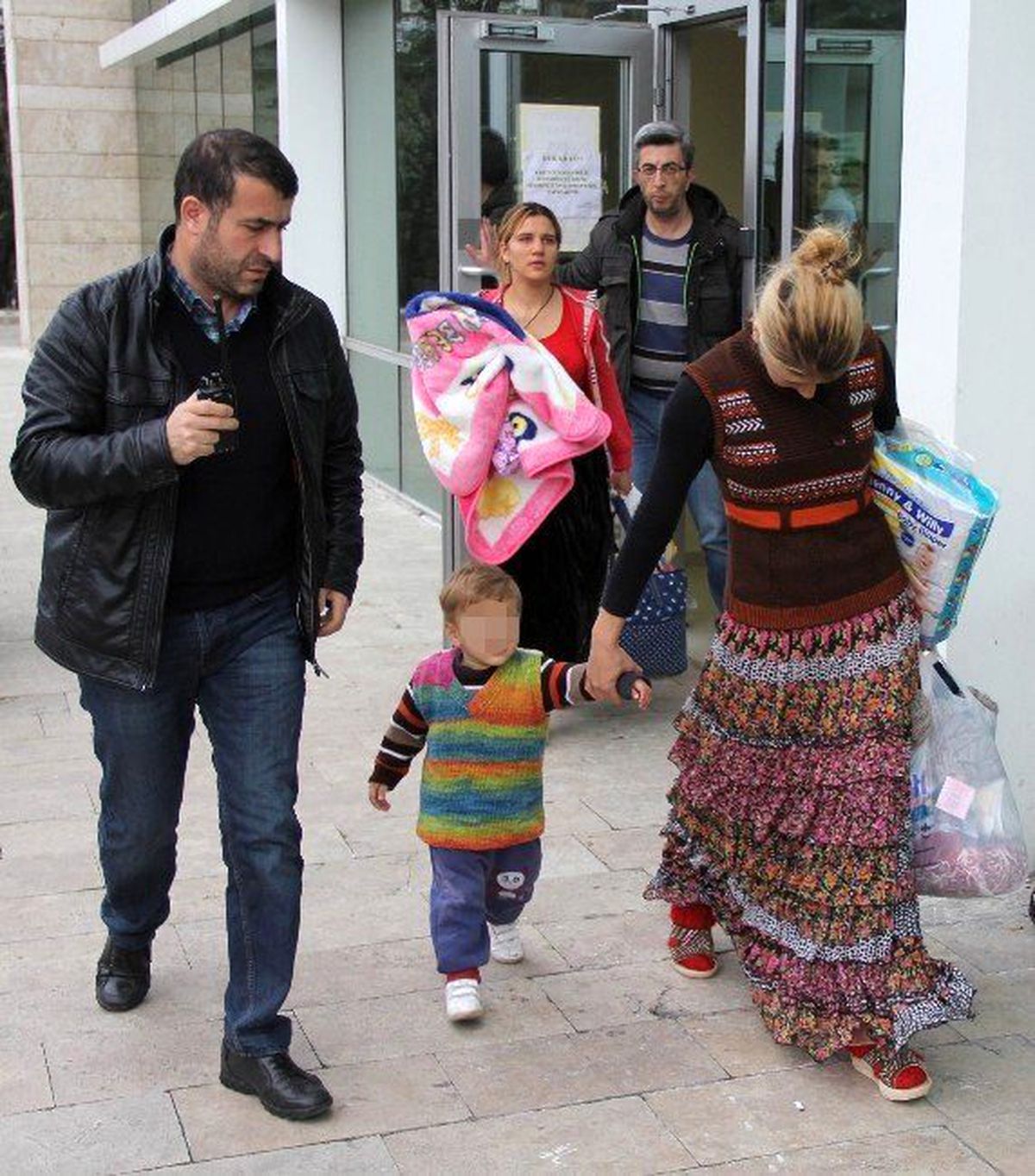 Tutuklanan 2 Kadın Çocuklarını da Cezaevine Götürdü