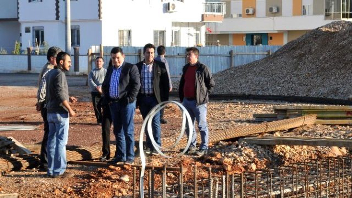 Tütüncü, Kepez Çok Amaçlı Spor Salonu İnşaatını İnceledi