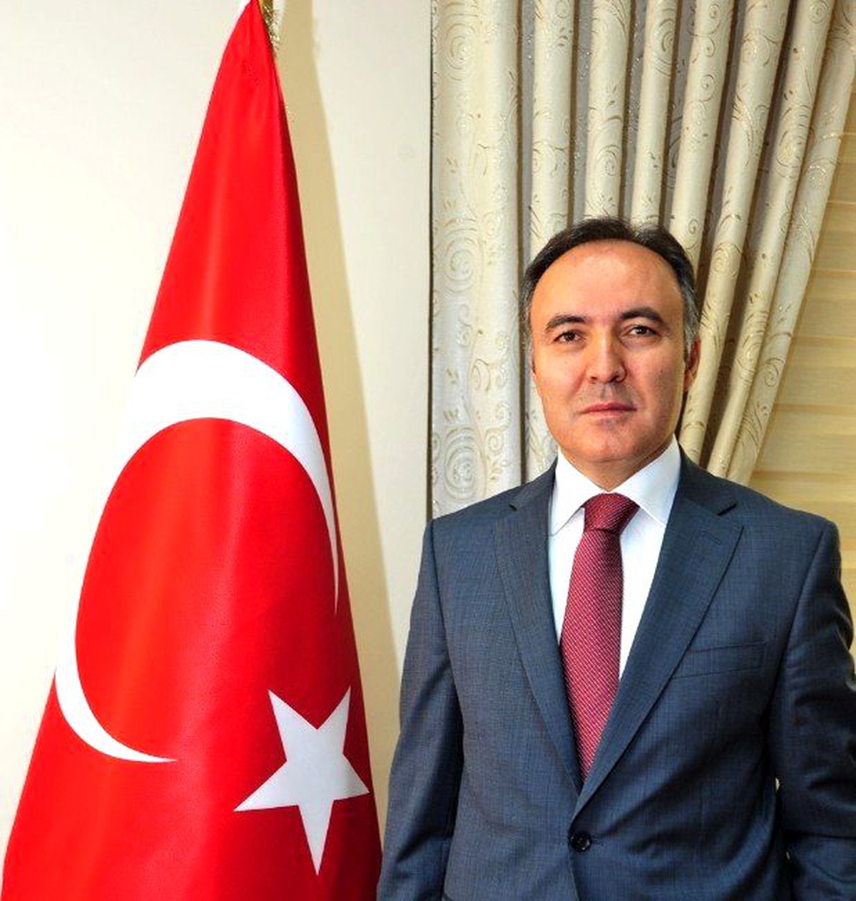 Vali Altıparmak: "Dünya İnsan Hakları Günü Kutlu Olsun"