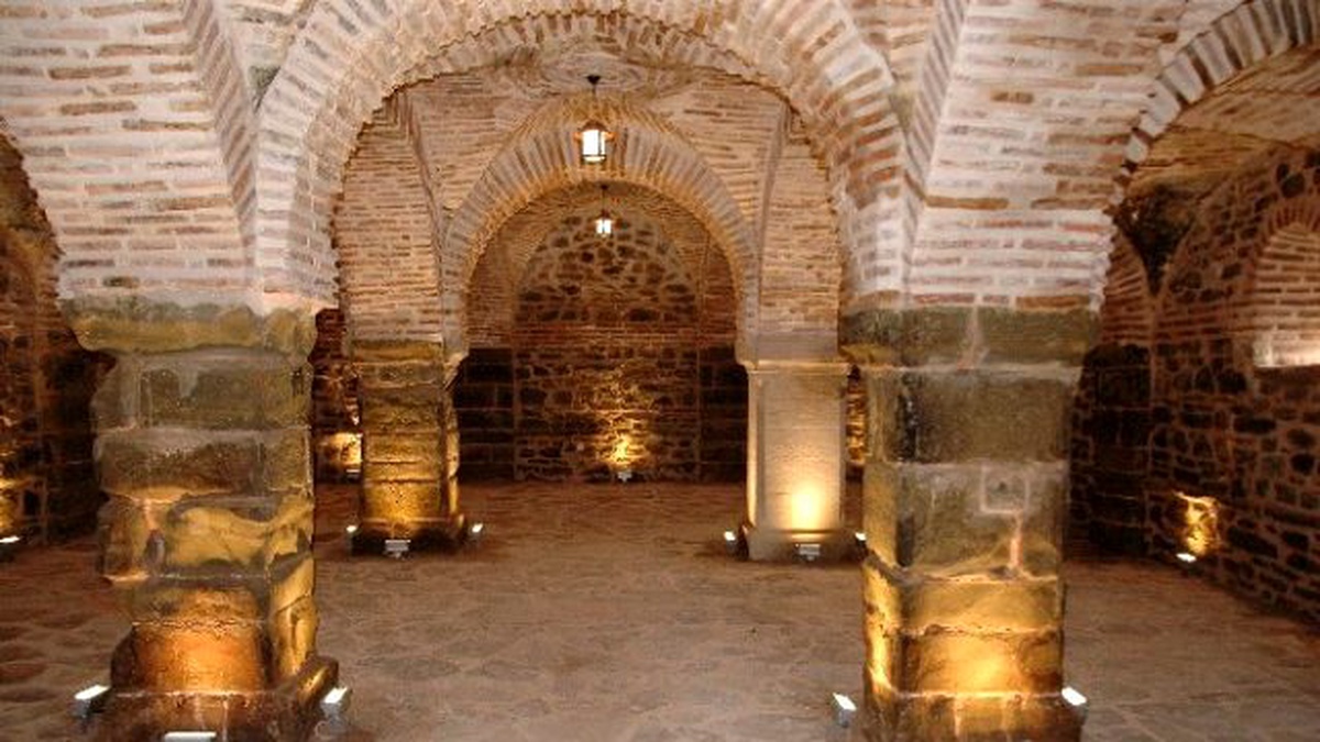 578 Yıllık Tarihi Han Çevresinde Dokuya Uygun Çalışma Başlatıldı