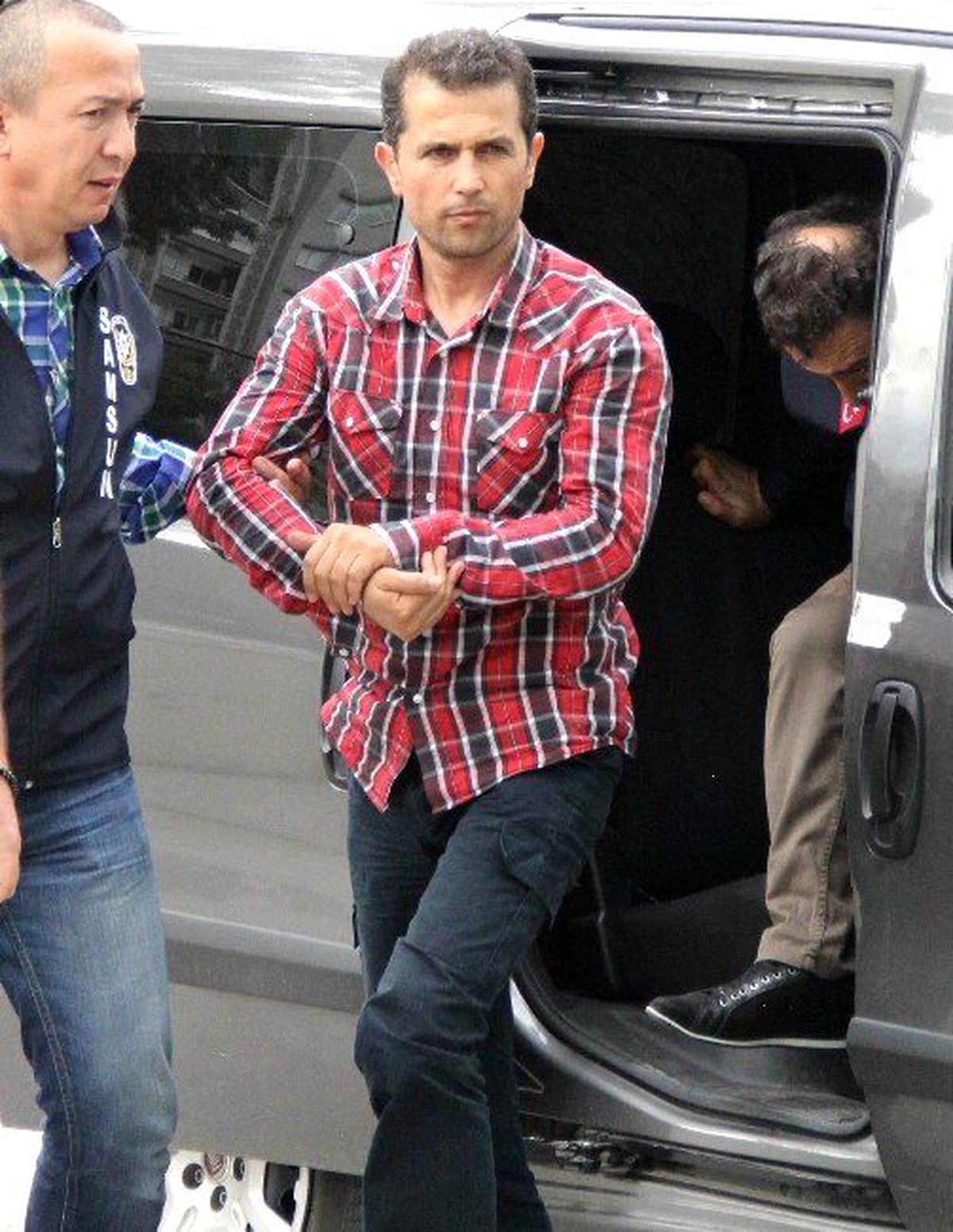 Baldızını Öldüren Polis Memuru: Ayağım Takılıp Düşünce Silah Ateş Aldı