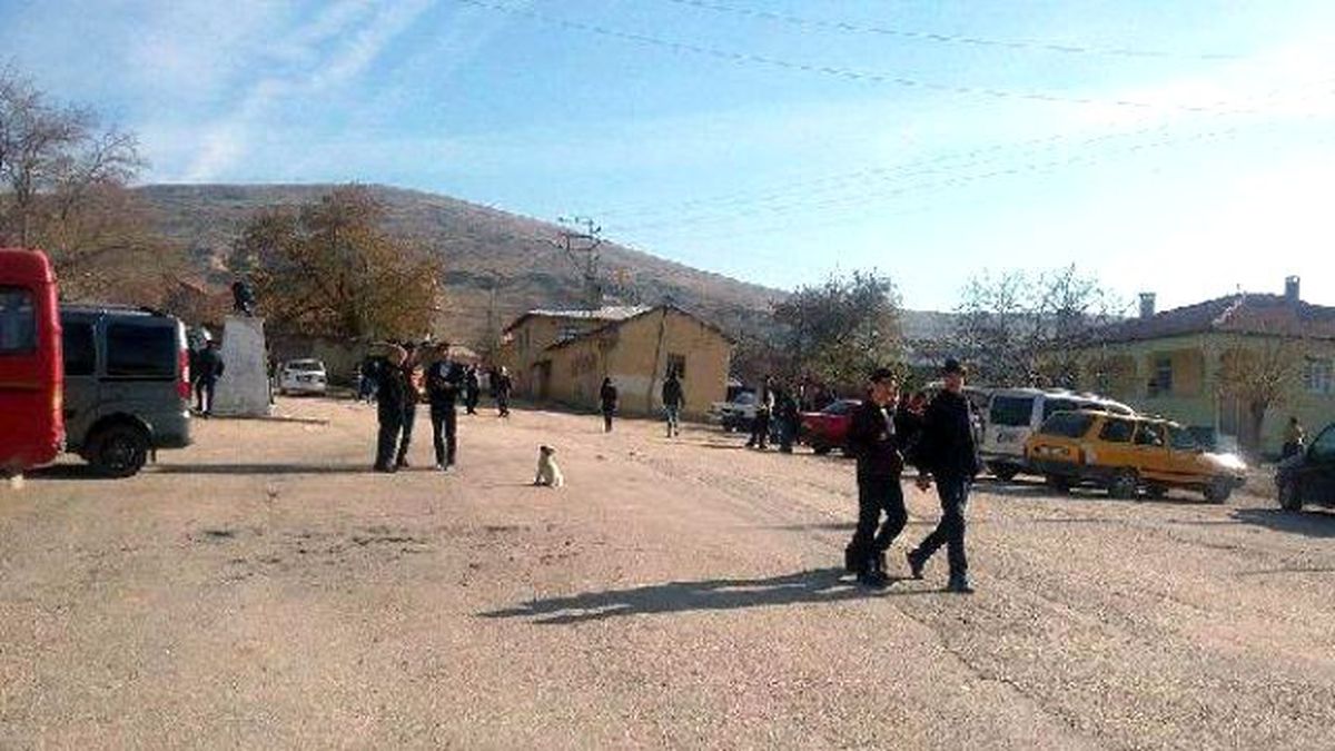 Bıçaklanarak Öldürülen Liseli, Gözyaşlarıyla Uğurlandı