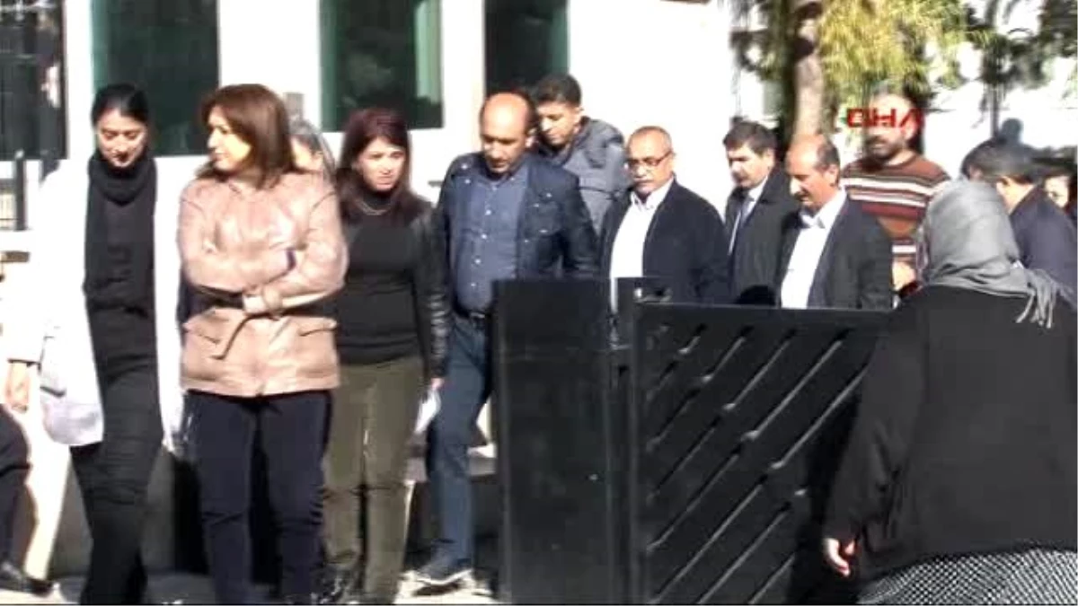 Diyarbakır Hdp\'liler Sur\'daki Sokağa Çıkma Yasağını Yargıya Taşıdı