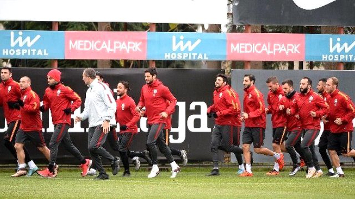 Galatasaray\'da Derbi Hazırlıkları Sürüyor