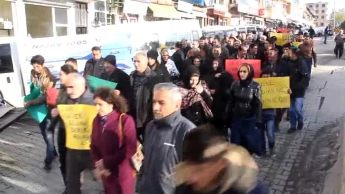 İzinsiz Yürüyüşe Polis Müdahalesi