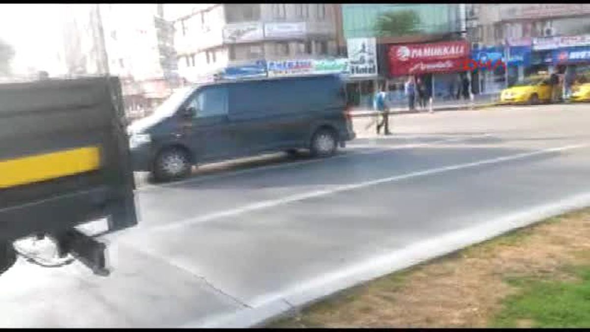 İzmir - Ankara Saldırısını Protesto Eden 3 Kişi Gözaltına Alındı