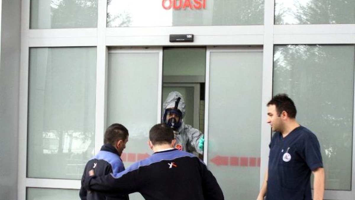 Kargo Deposunda Kimyasal Paket Patladı: 60 İşçi Zehirlendi
