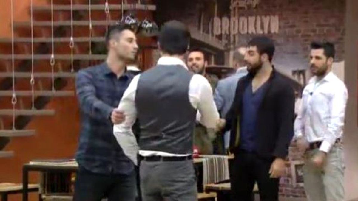 Kısmetse Olur'da Erkek Adaylar Birbirine Girdi