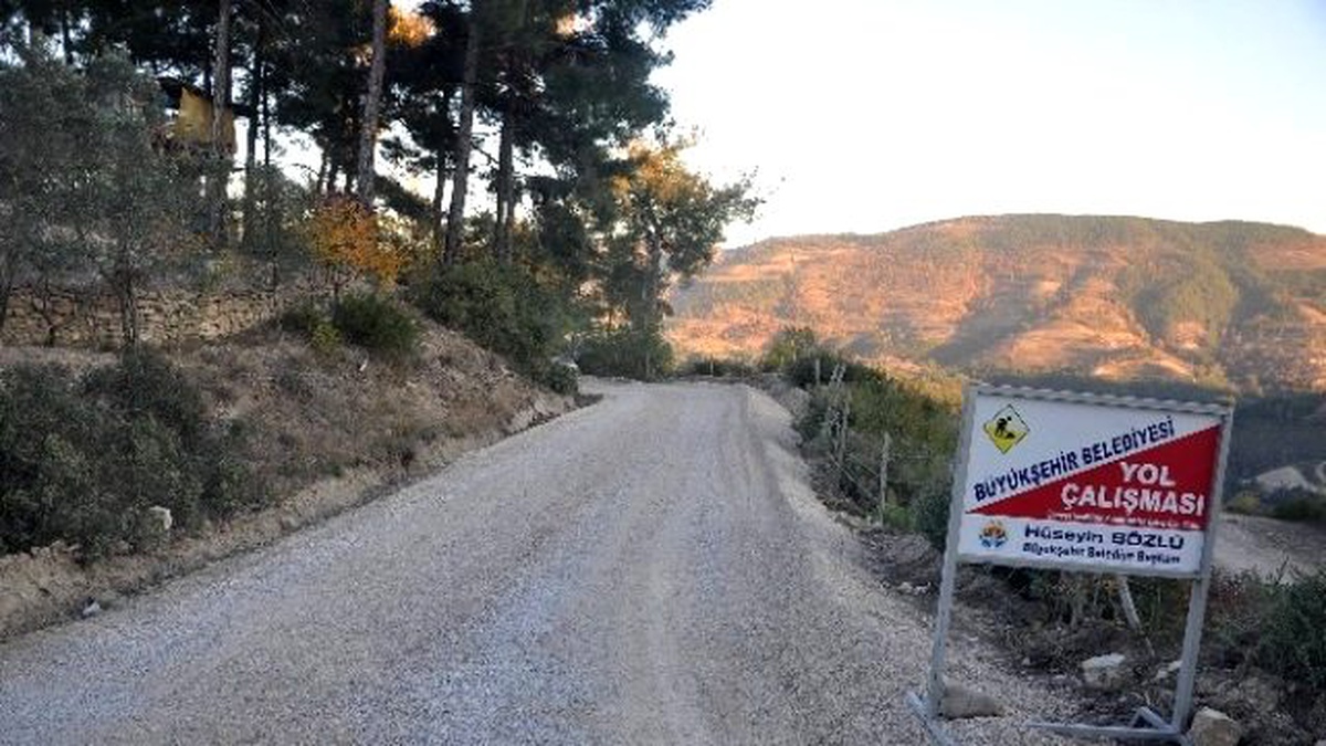 Kozan\'da Yol ve Köprü Çalışmaları